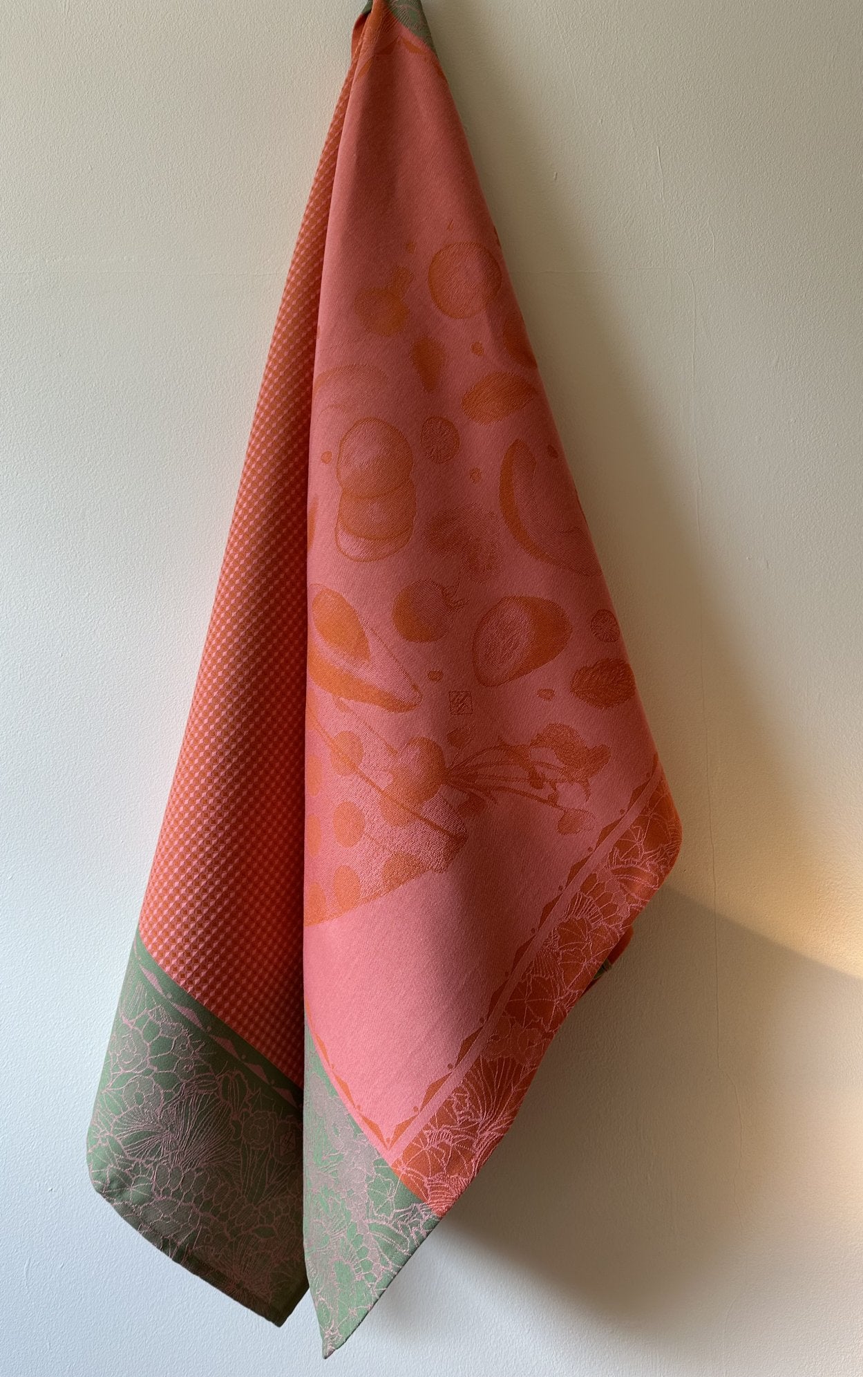 Jacquard Francais "Salade d’Ete" (Red), Woven cotton tea towel. Made in France.