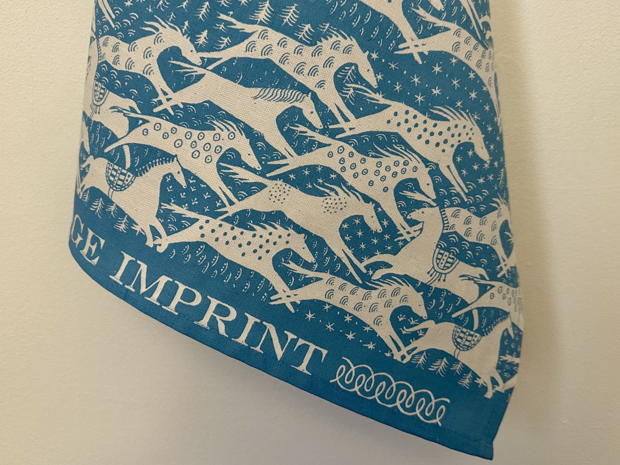 Cambridge Imprint "Horses Turquoise", Pure cotton tea towel. Printed in the UK.