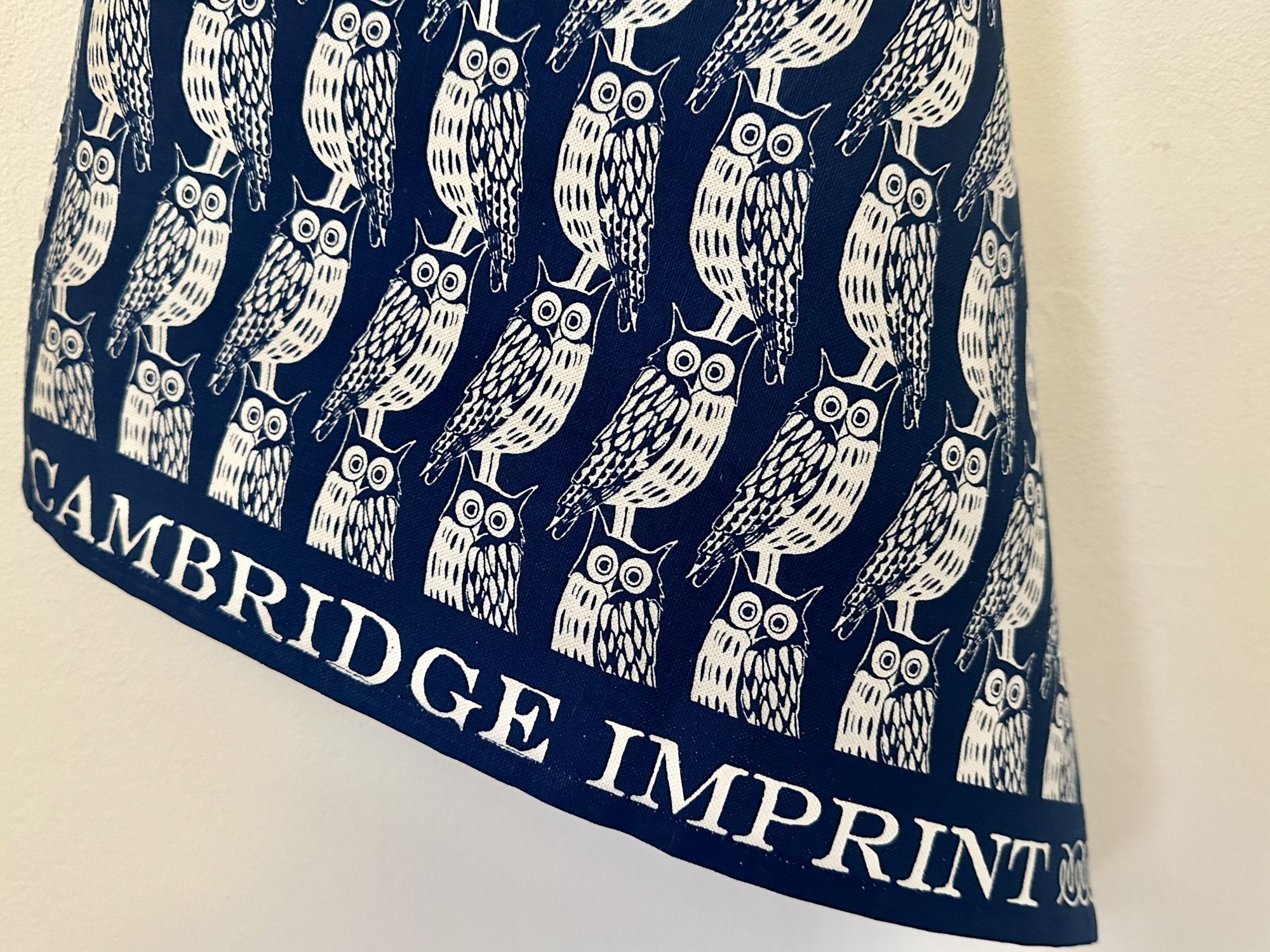 Cambridge Imprint "Owls Indigo", Pure cotton tea towel. Printed in the UK.